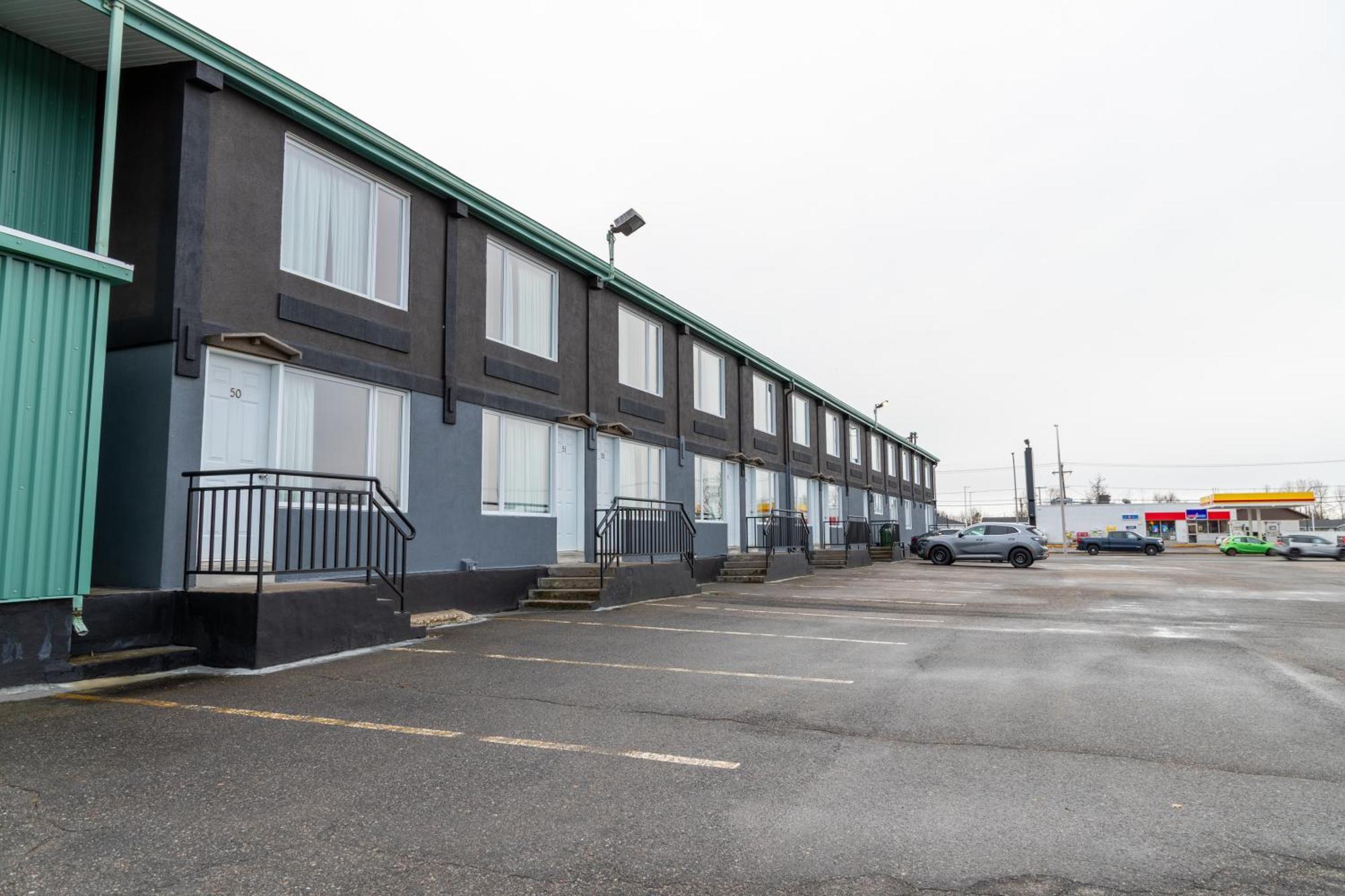 Hotel Les Mouettes Sept-Îles Exteriör bild