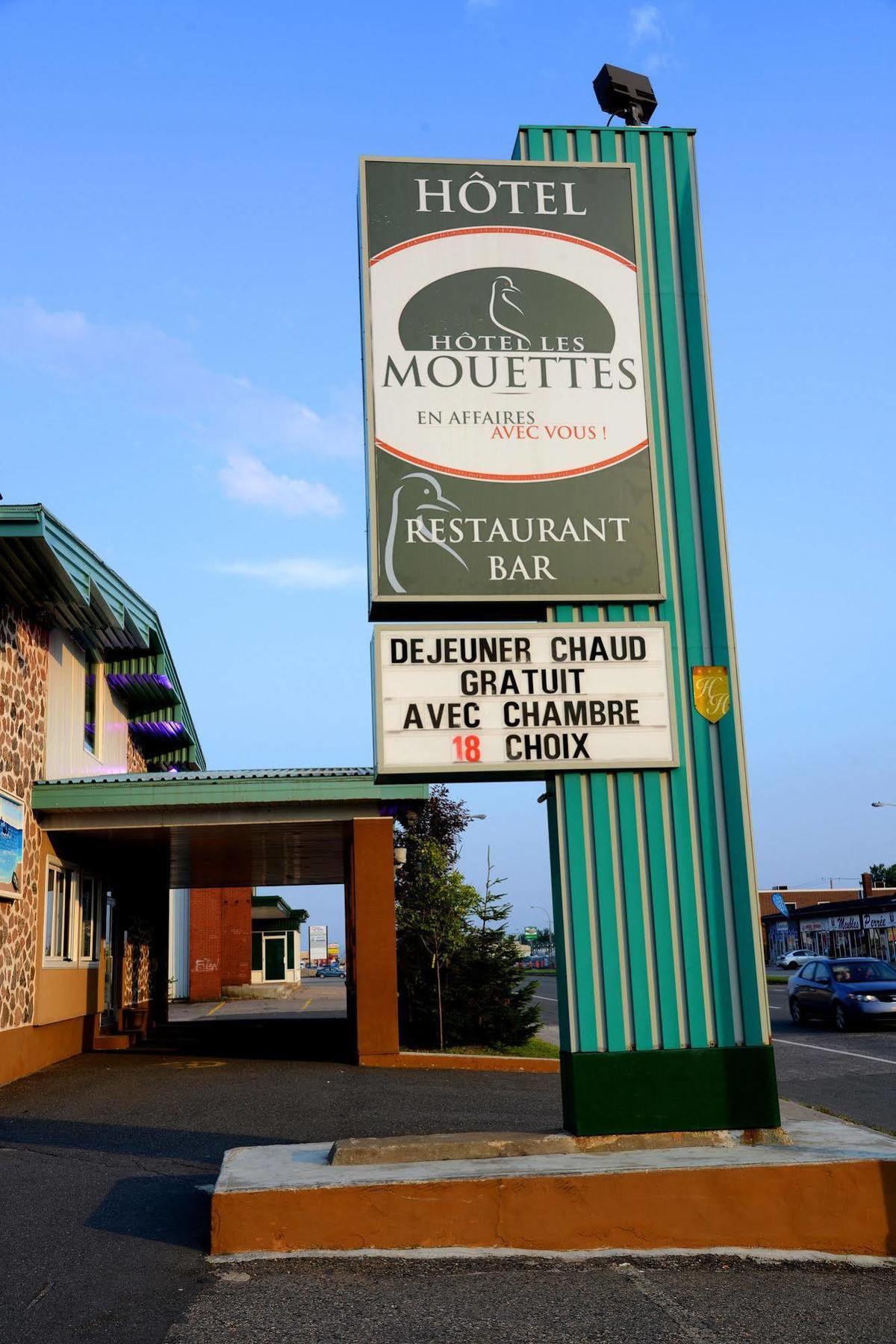 Hotel Les Mouettes Sept-Îles Exteriör bild